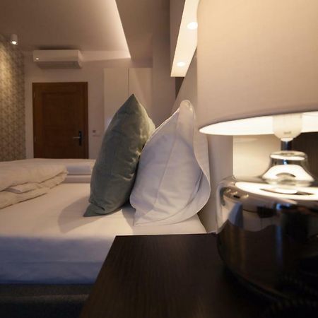 Novopolska - Hotel I Restauracja Косьцян Экстерьер фото