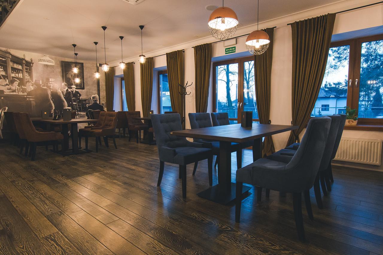 Novopolska - Hotel I Restauracja Косьцян Экстерьер фото
