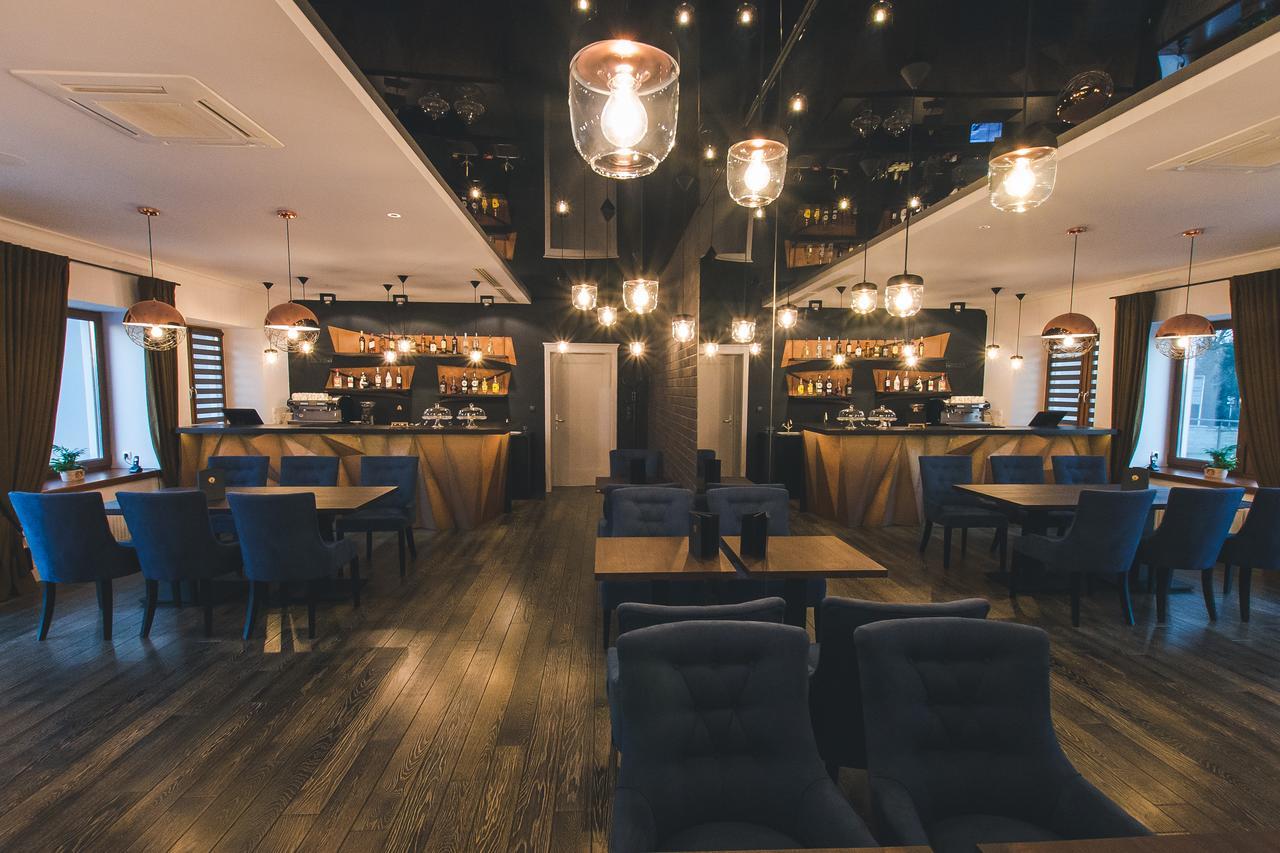 Novopolska - Hotel I Restauracja Косьцян Экстерьер фото
