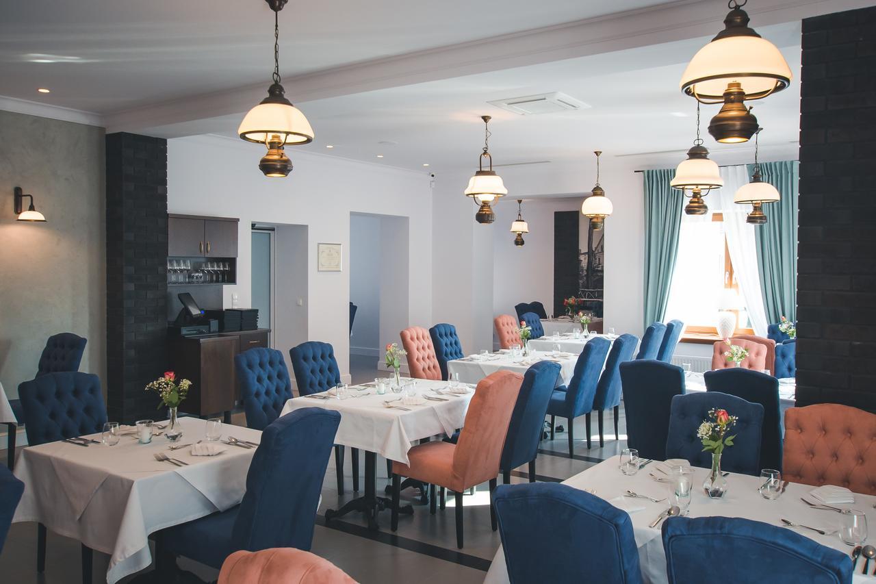 Novopolska - Hotel I Restauracja Косьцян Экстерьер фото