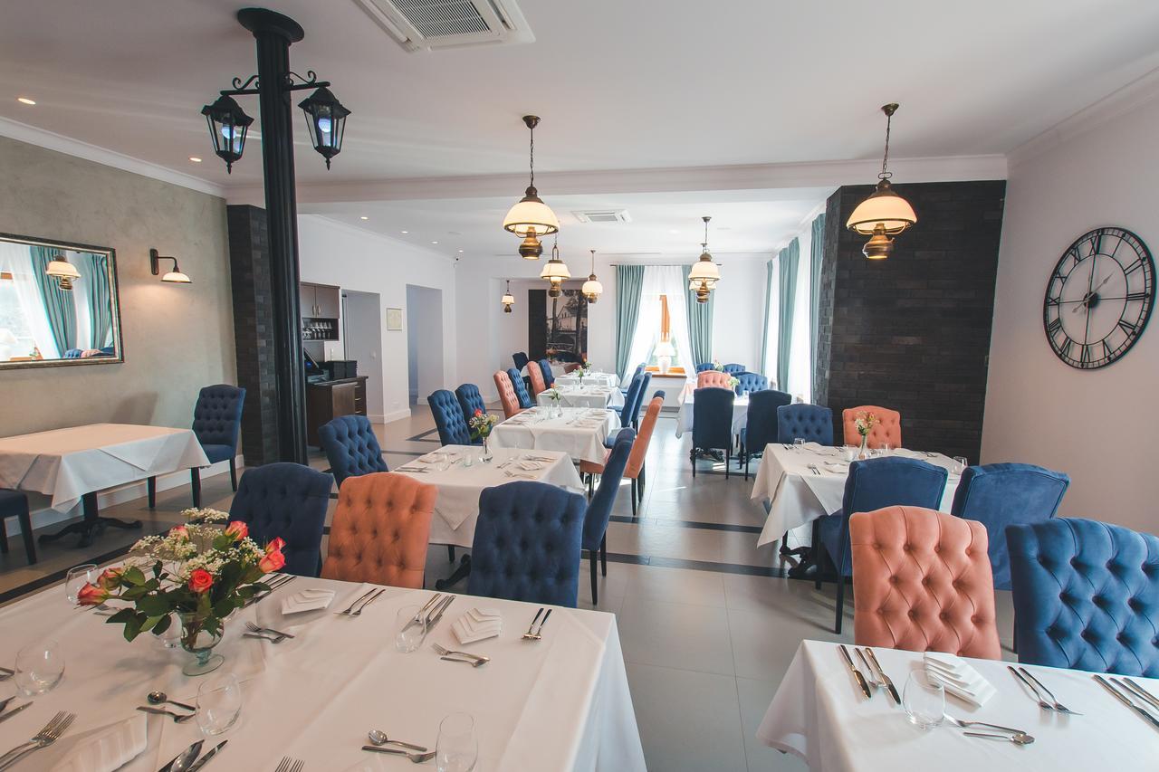 Novopolska - Hotel I Restauracja Косьцян Экстерьер фото