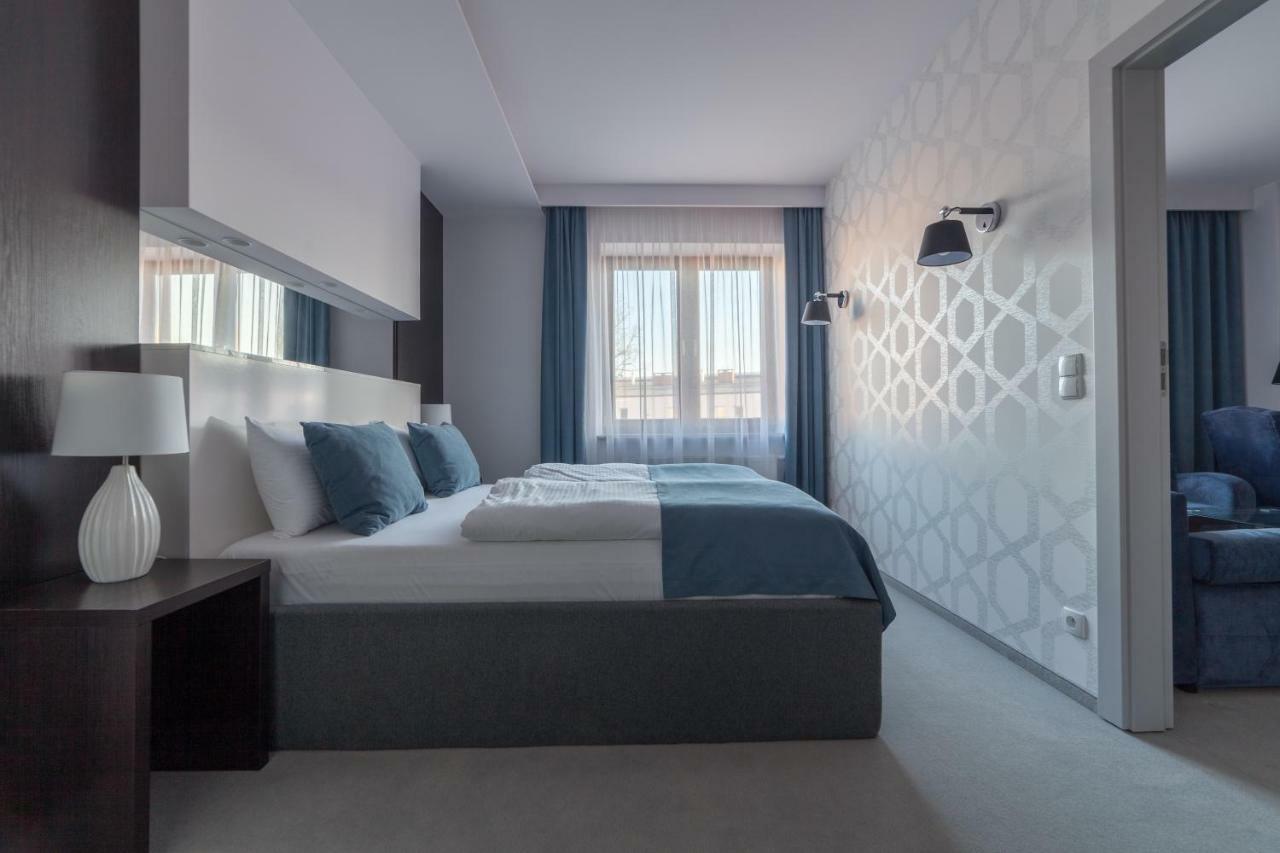 Novopolska - Hotel I Restauracja Косьцян Экстерьер фото